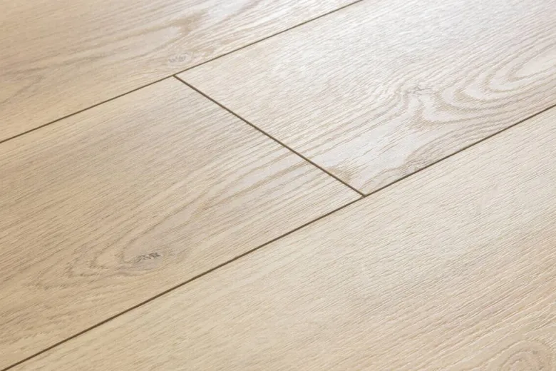 Laminatboden Cordoba ca. 2,382qm im Paket B/L: ca. 24,6x138,3 cm pro Paket