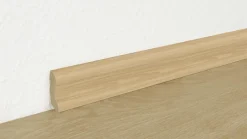 Sockelleiste L/B/H: ca. 250x2x4,5 cm pro Stück
