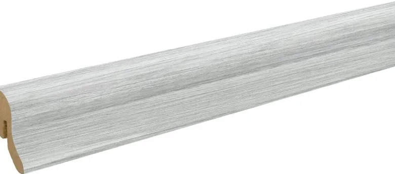 Sockelleiste L/B/H: ca. 250x2,2x4 cm pro Stück