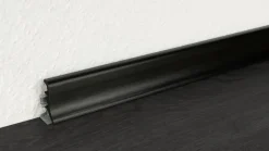 Sockelleiste L/B/H: ca. 250x1,9x4,8 cm pro Stück
