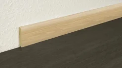 Sockelleiste L/B/H: ca. 250x1x5,8 cm pro Stück