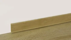 Sockelleiste L/B/H: ca. 250x1,28x6 cm pro Stück