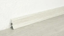 Sockelleiste L/B/H: ca. 250x1,9x4,8 cm pro Stück