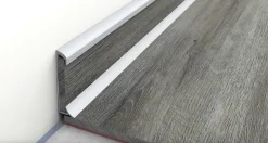 Sockelleiste silber B/L: ca. 27x250 cm pro Stück