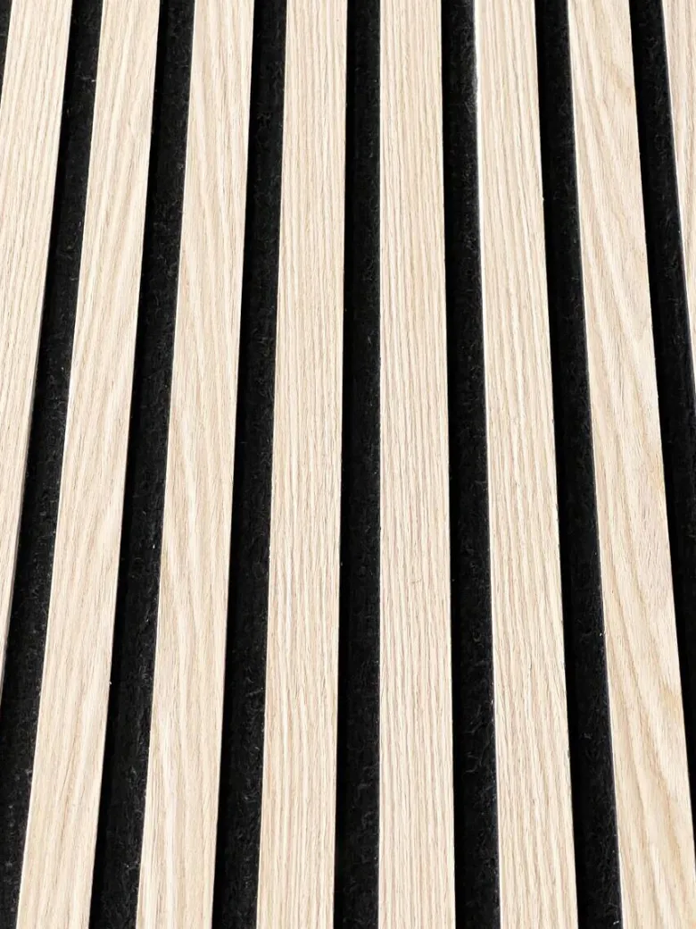 Wand- und Akustikpaneel Eiche L/B/H: ca. 244x60x1 cm pro Stück