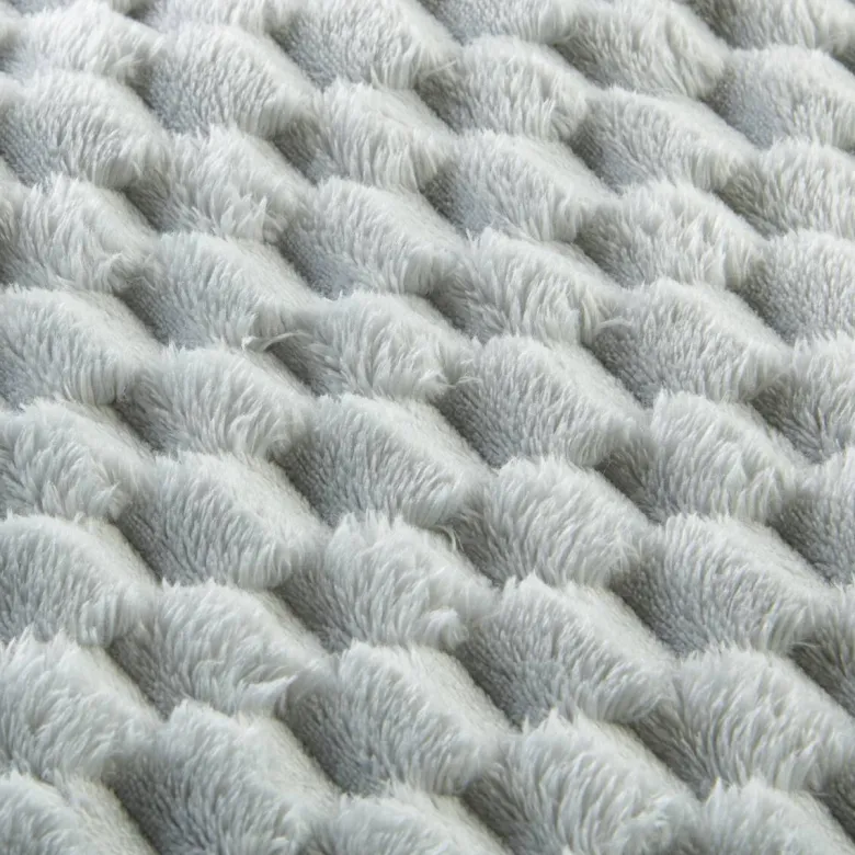Wohndecke Wabe silber Polyester B/L: ca. 150x200 cm
